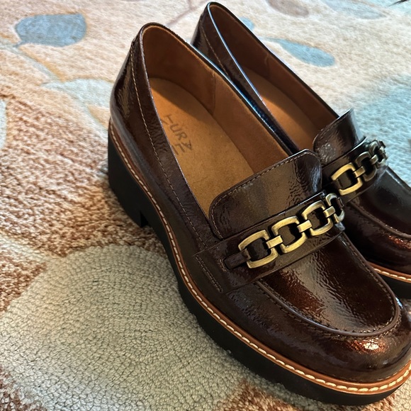 Naturalizer 6.5 Wide NEW Cabana loafer Lug sole Patent Faux Leather - Picture 4 of 7